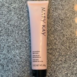 Mary Kay Extra Emollient Night Cream